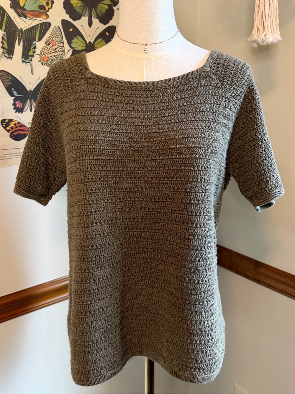 Liz Claiborne Olive Crochet Short Sleeve Scoop Neck Top